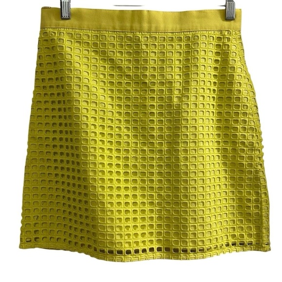 LOFT Petites Women's Size 4 Neon Yellow Eyelet A-Line Short Skirt - Picture 1 of 8